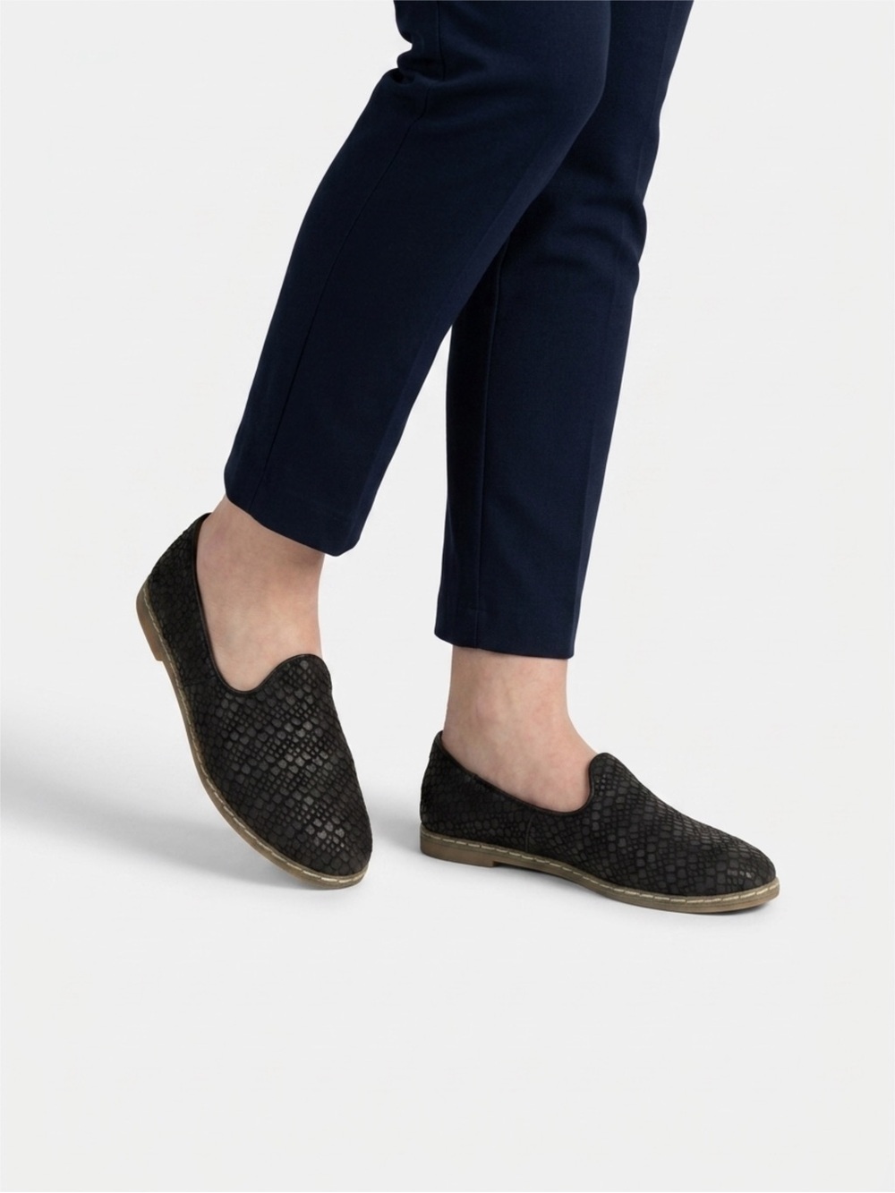 CHARIX Wild Black Slip On, Travel Comfort Loafer size Europe 39 - Picture 2 of 9